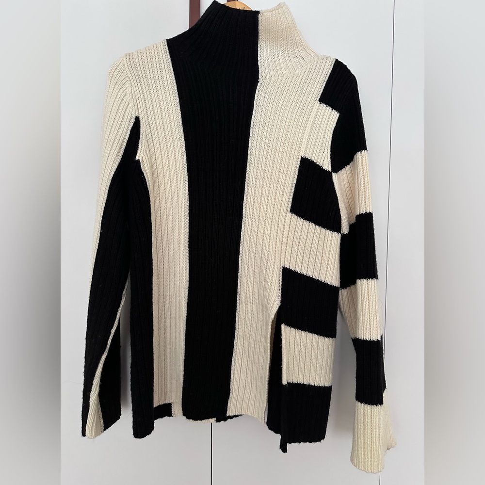 Cozy sweater, black and white by & Other Stories
